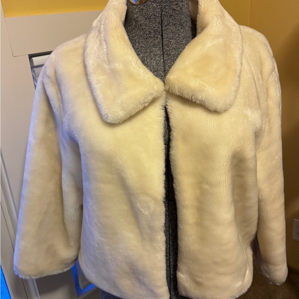 Kenneth Cole Reaction Cream Faux Fur Wedding Formal Jacket EUC L